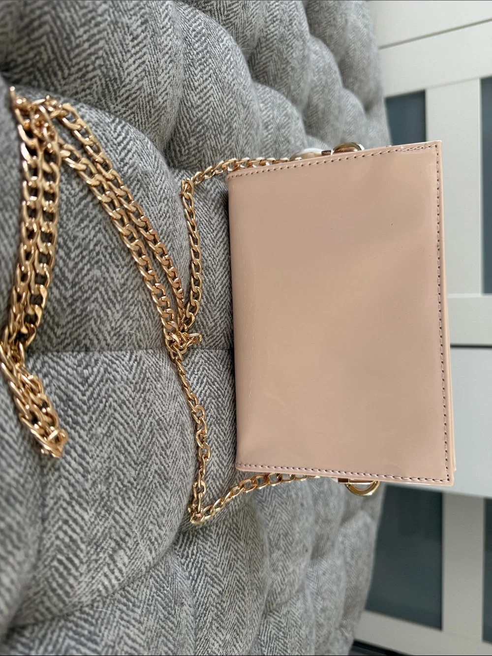 Yves Saint Laurent Blush Patent Leather Chain Wristlet - Picture 3 of 7